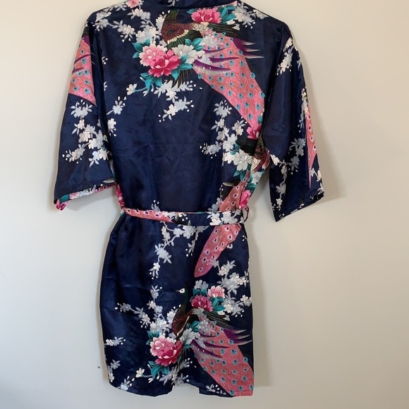 CUTE FLORAL SATIN ROBE  SIZE M - Picture 6 of 6